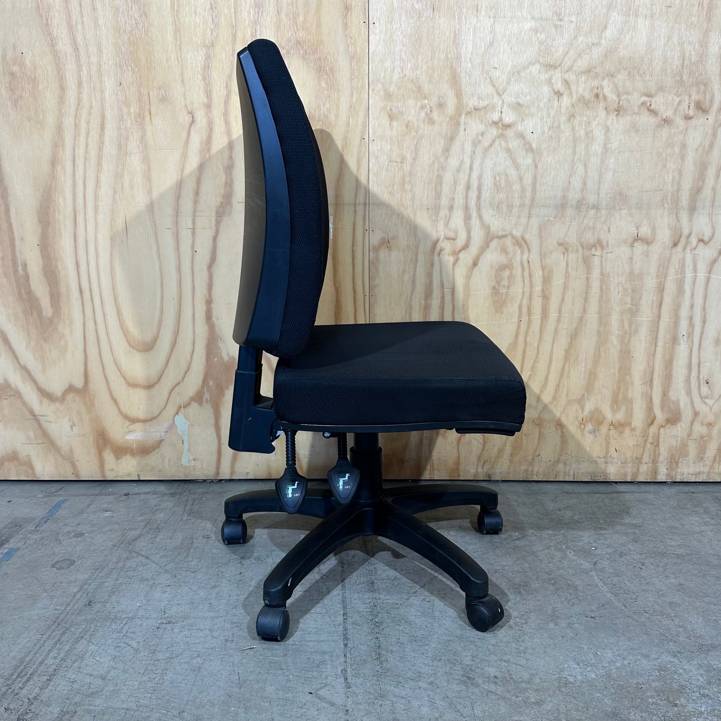 Pago Matrix Advance Medium Back Ergonomic Task Chair