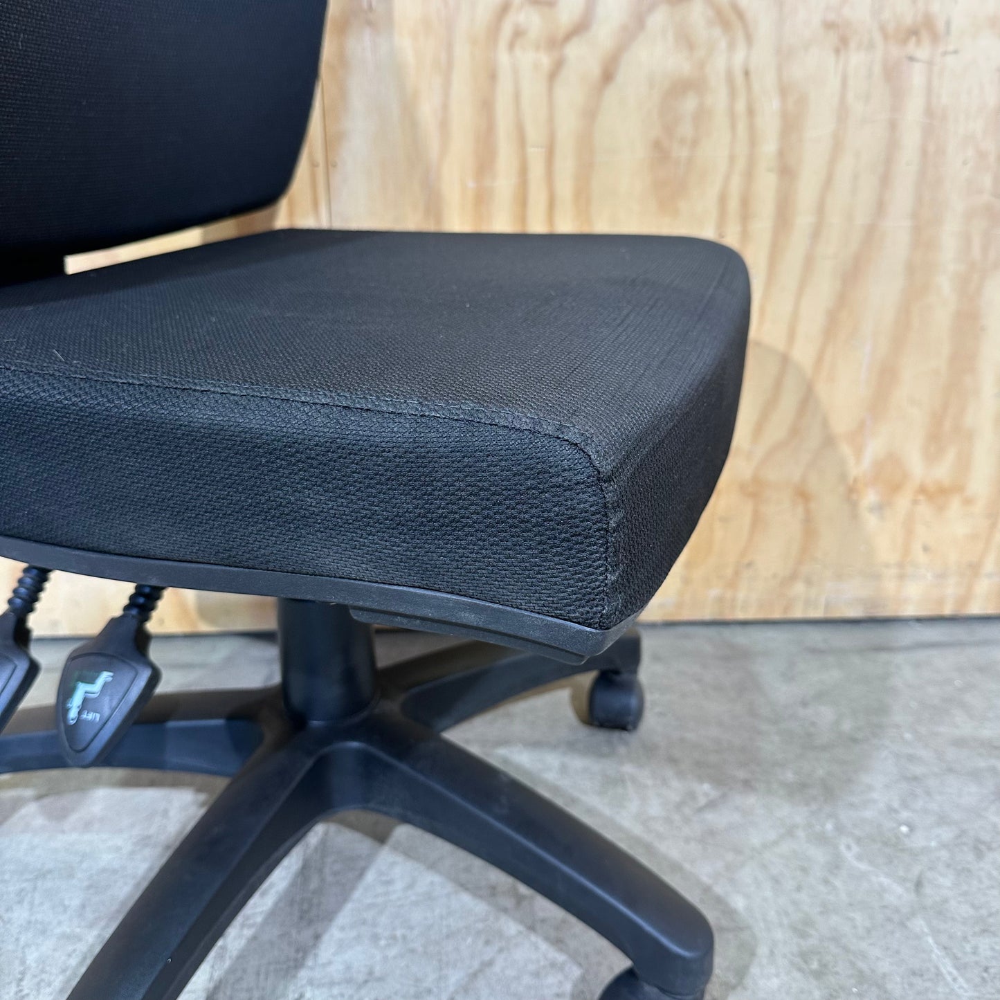 Pago Matrix Advance Medium Back Ergonomic Task Chair