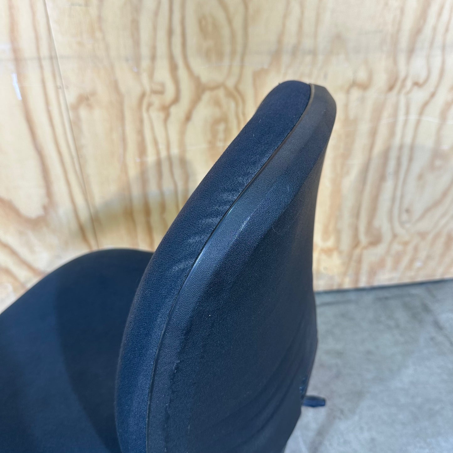 Endo Black Task Chair