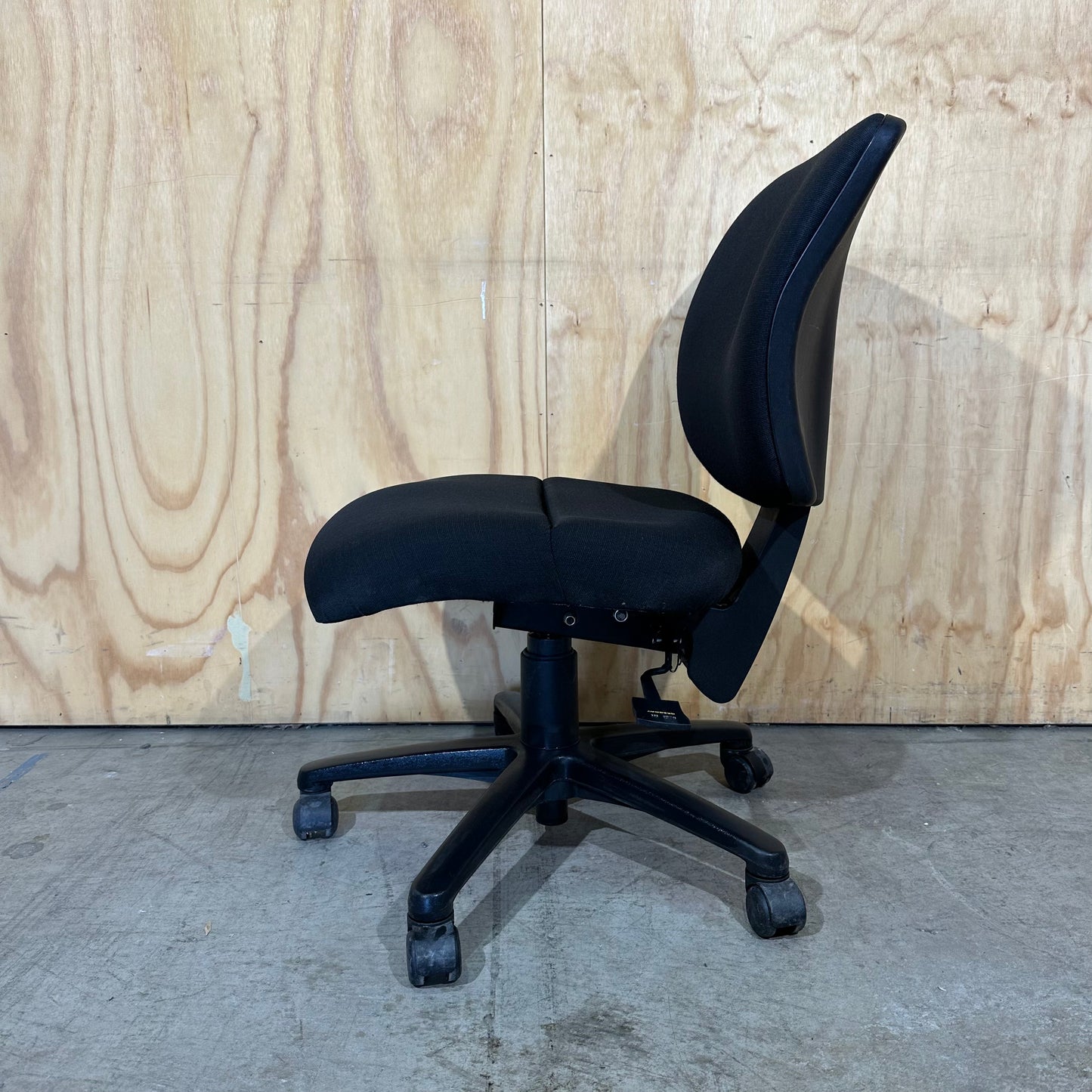 Gregory Boxta Ergonomic Square Back Task Chair