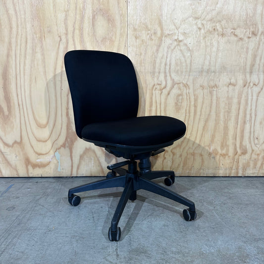 Steelcase Apt Task Chair