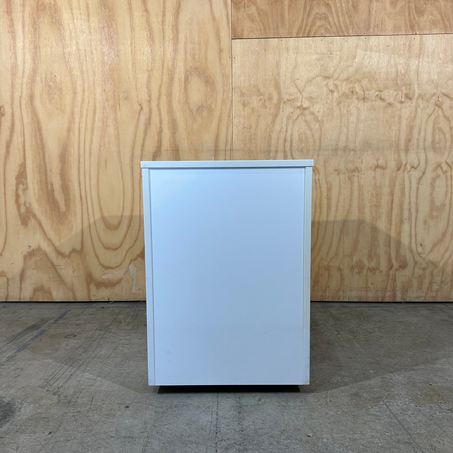 Medium White 2-Drawer Pedestal
