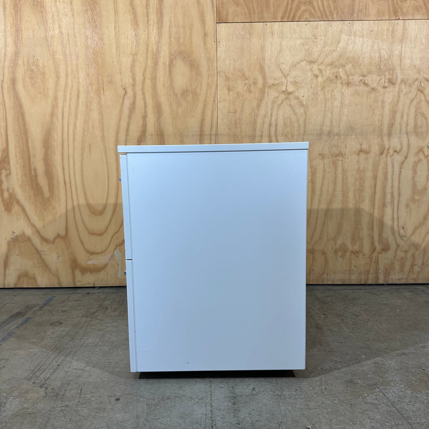 Medium White 2-Drawer Pedestal