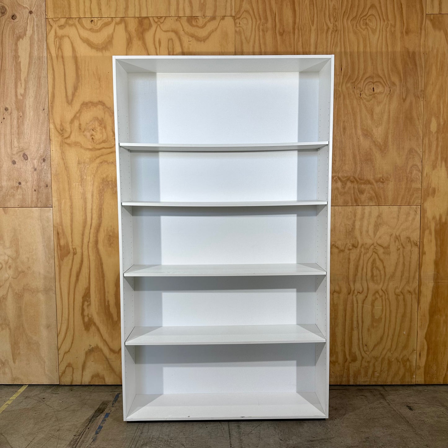 White Shelving Unit (1160Wx295Dx2030H)