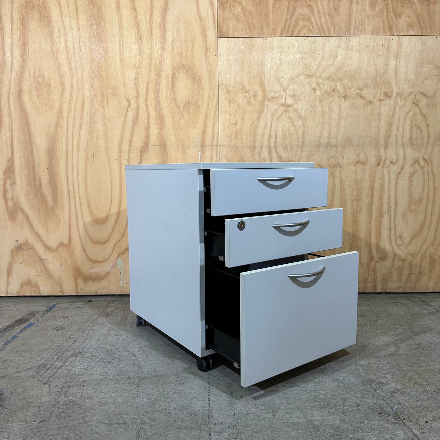 White 3-Drawer MDF Pedestal