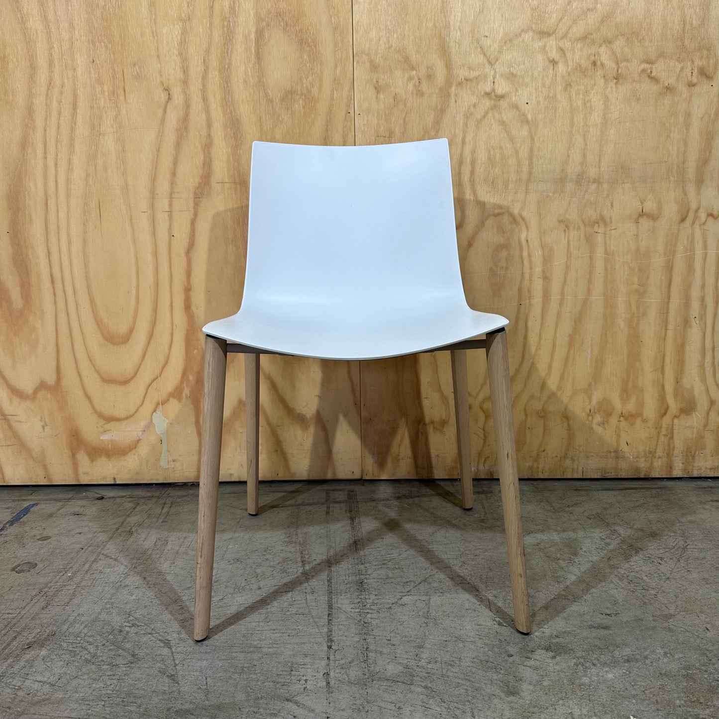 Arper Catifa 46 Dining Chair in White