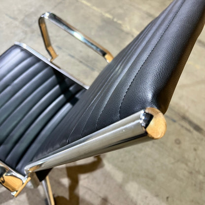 Artiss Highback Faux Leather Executive Chair