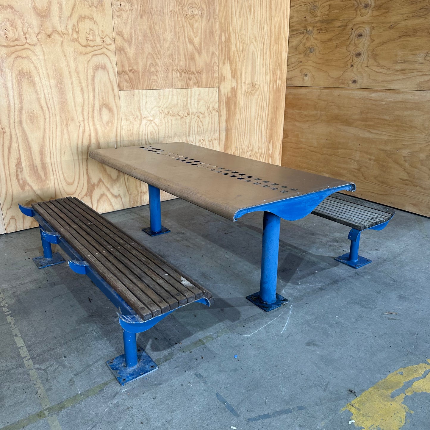 Urban Design Park Table with Benches