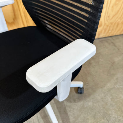 Steelcase Think V2 Task Chair