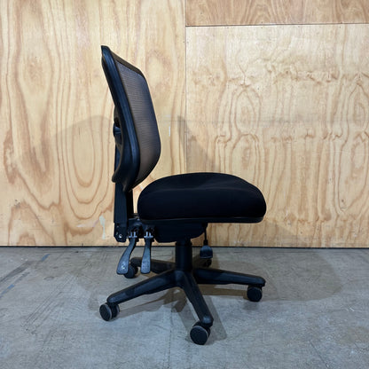 Metro by Buro Seating Mesh Back Task Chair