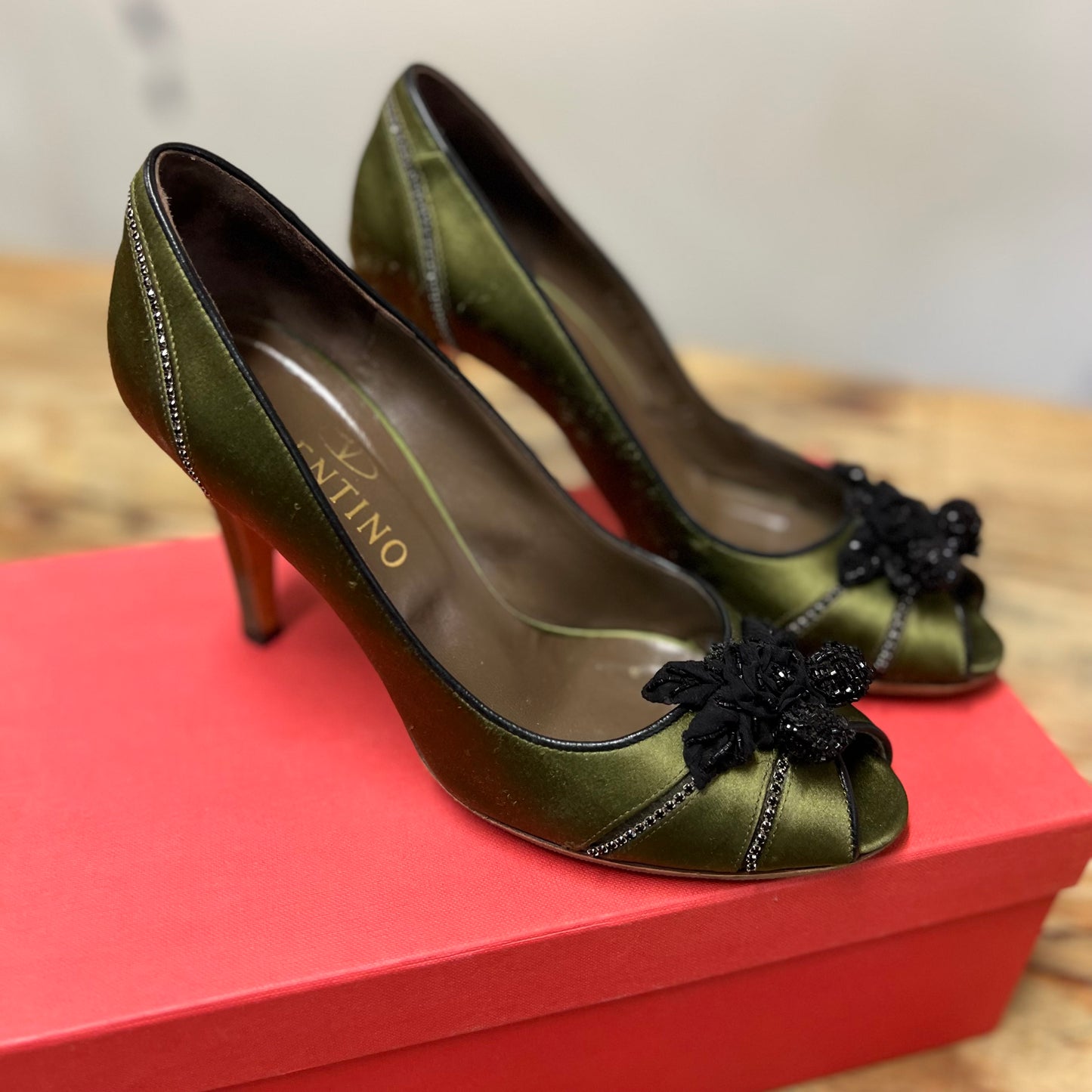 Valentino Garavani green satin jewelled rhinestone floral peep toe heels