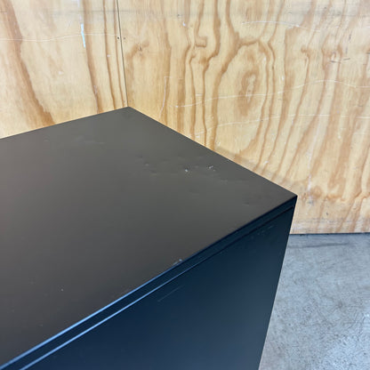 Black Metal Pedestal