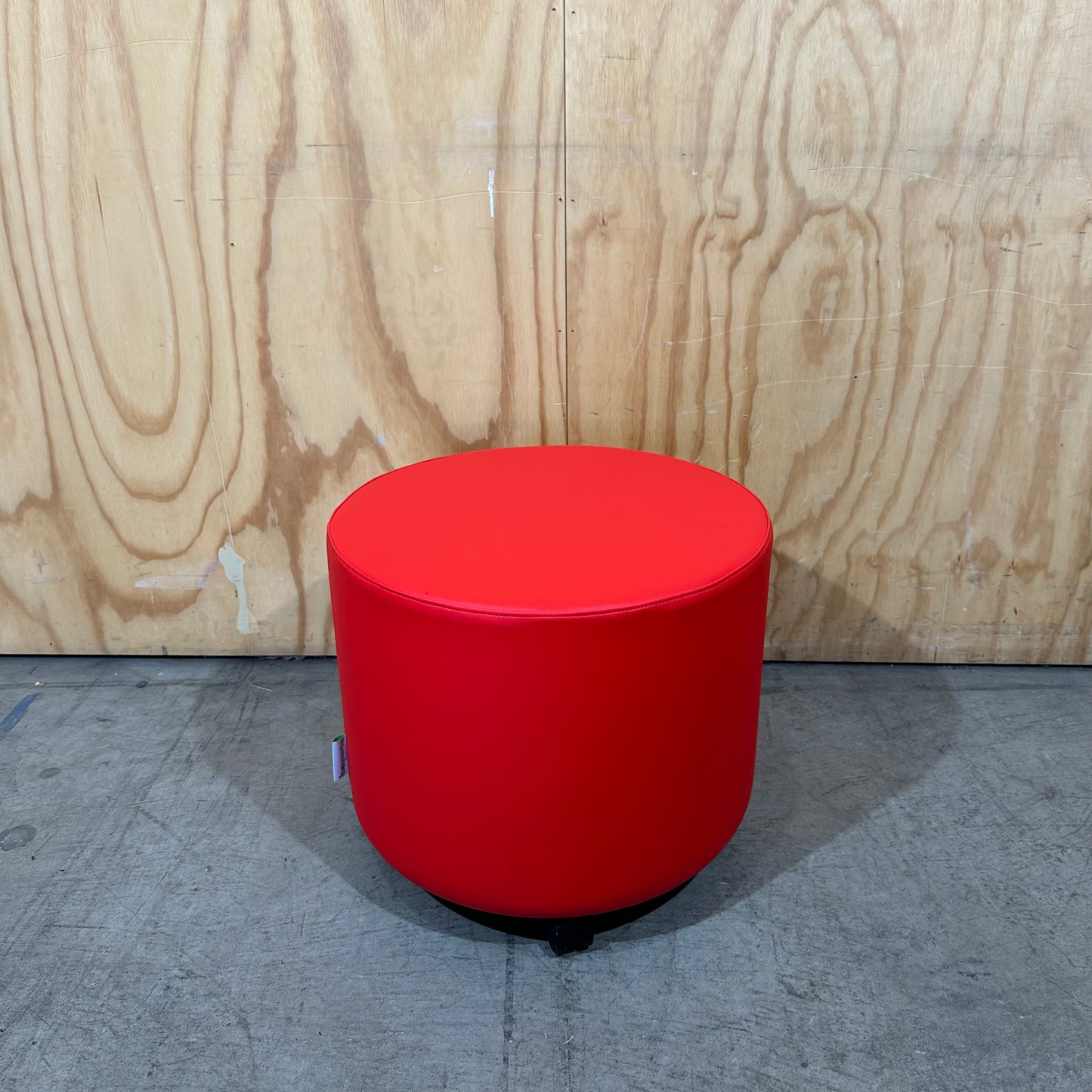 Beparta Ottoman on Castors