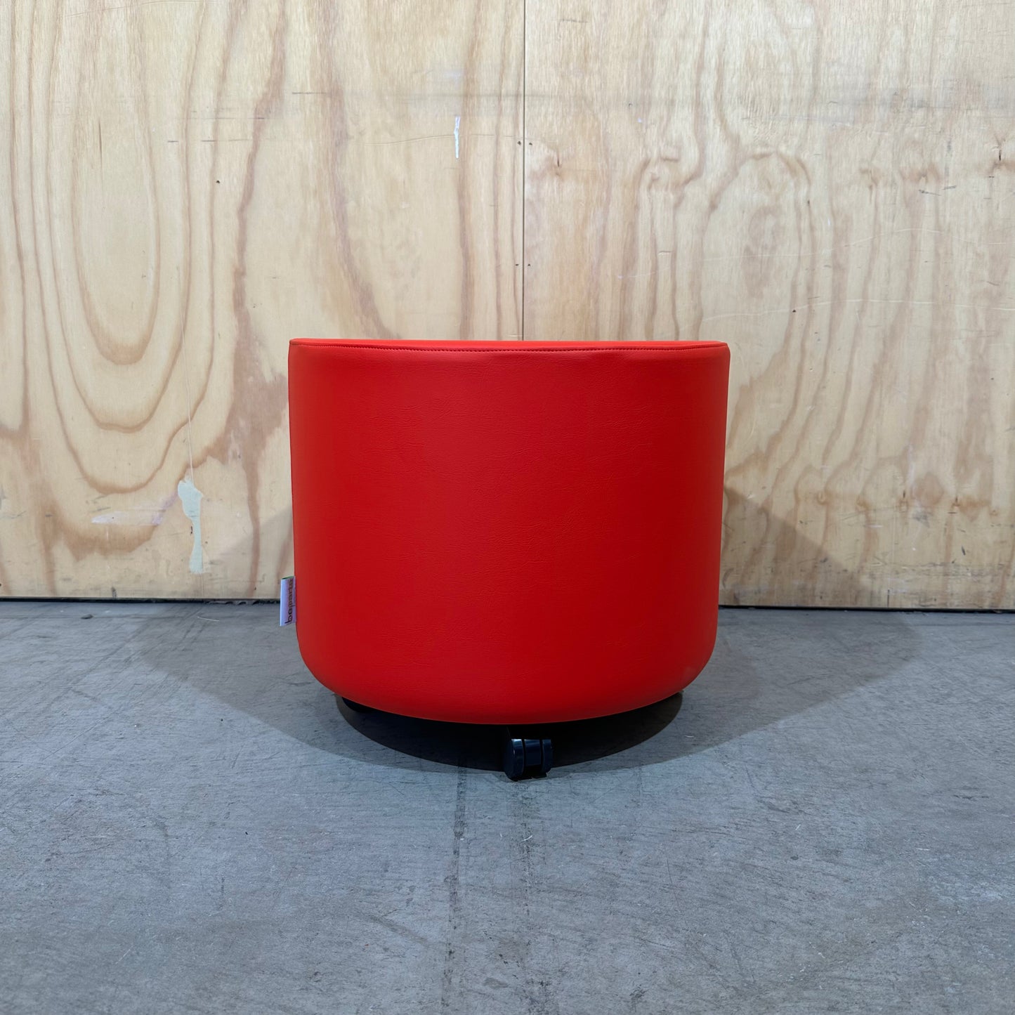 Beparta Ottoman on Castors