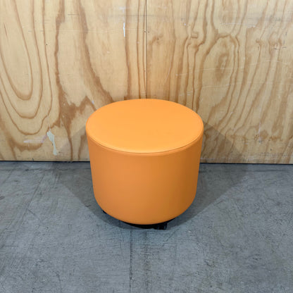 Beparta Ottoman on Castors
