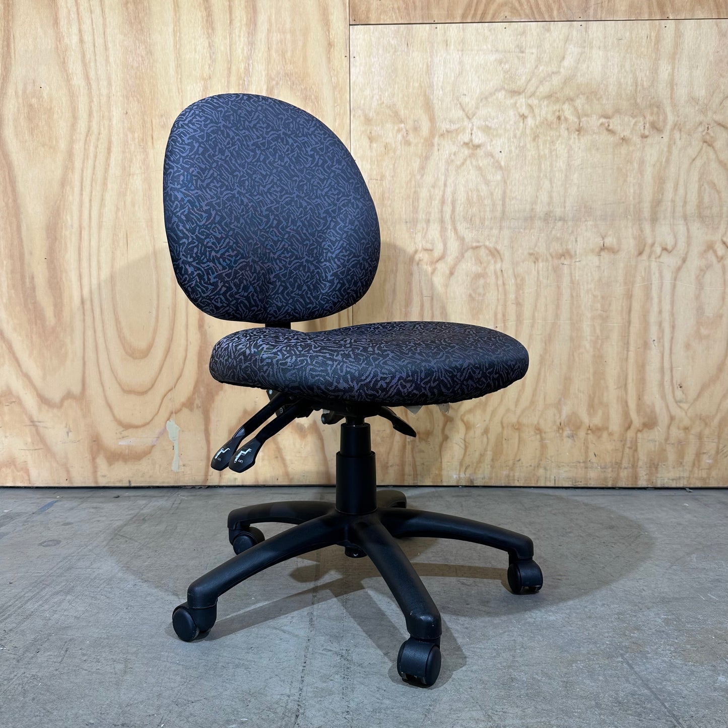Grey and Black Swirl Patterned Task Chair