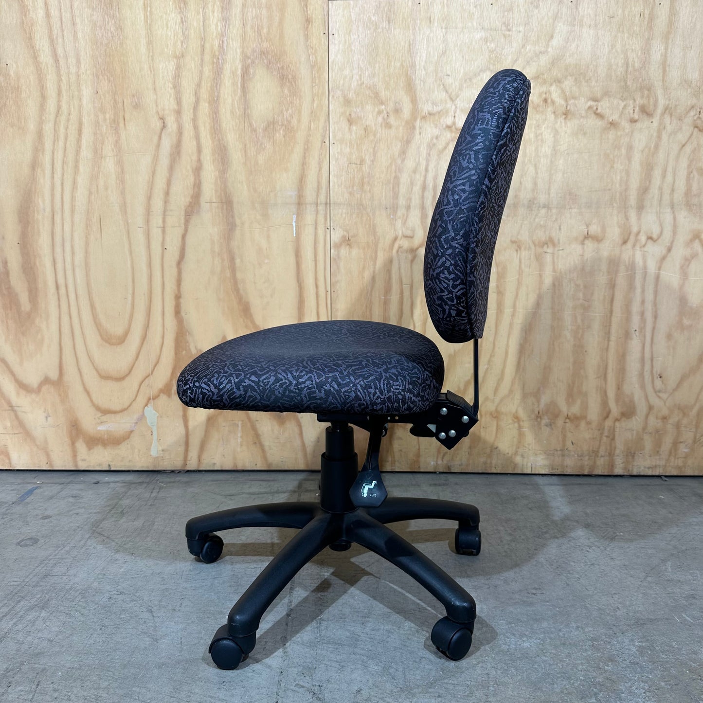 Grey and Black Swirl Patterned Task Chair