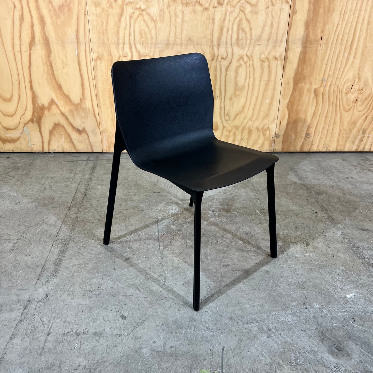 Wilkhahn Chassis Visitor Chair Black