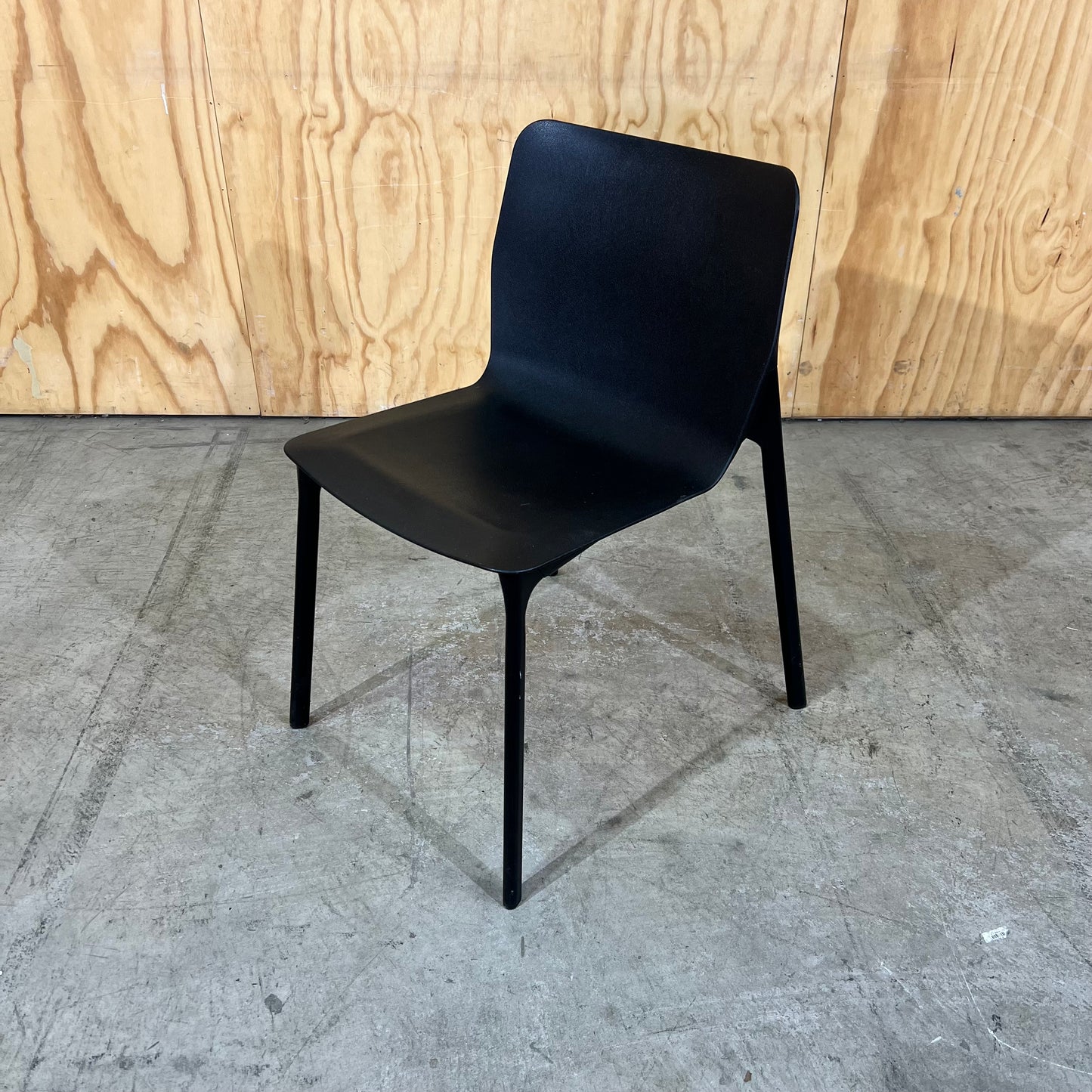 Wilkhahn Chassis Visitor Chair Black