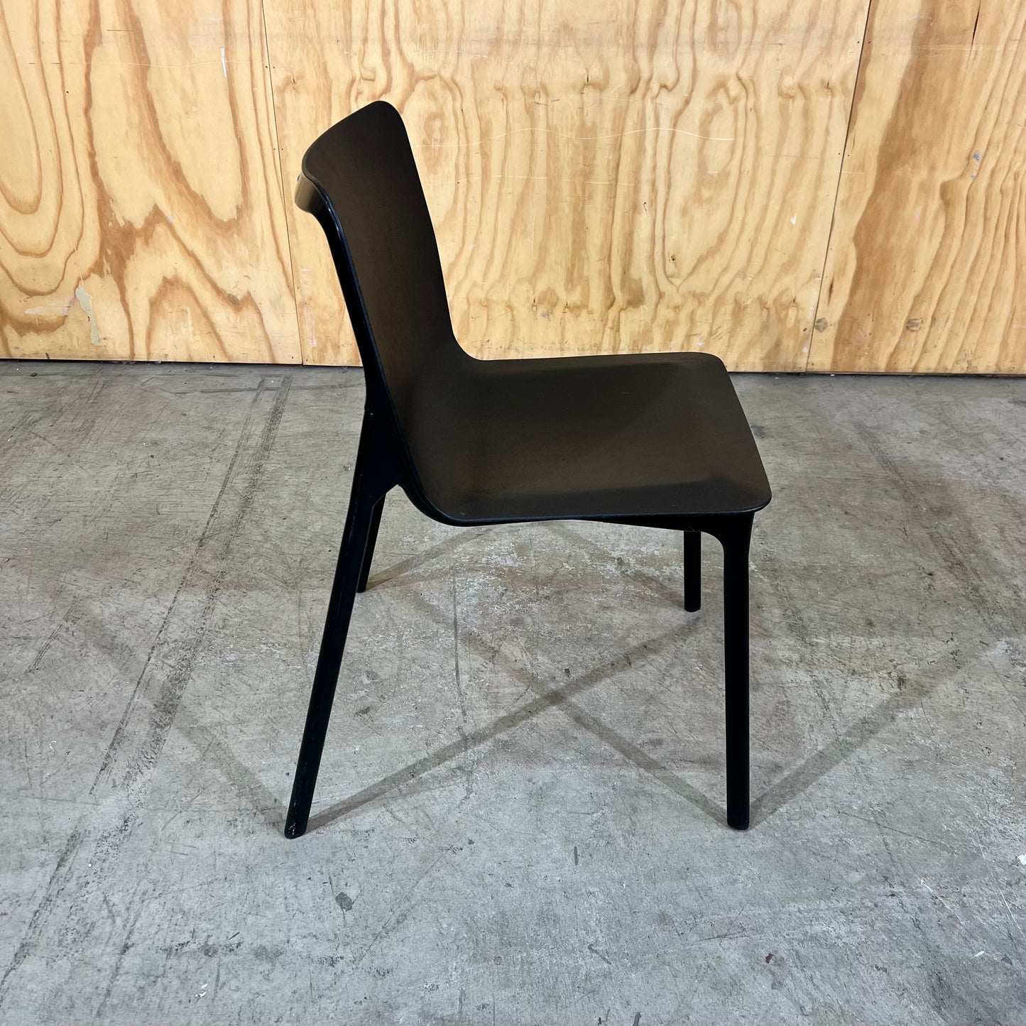 Wilkhahn Chassis Visitor Chair Black