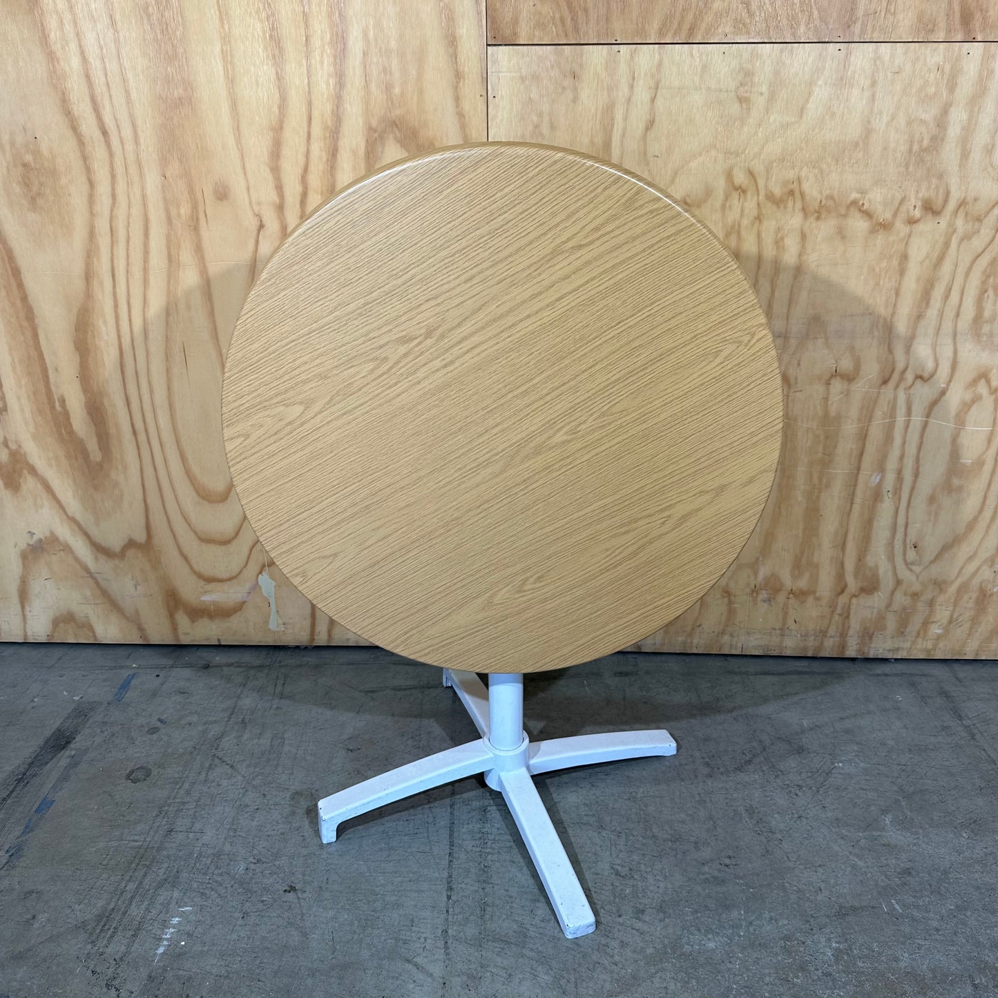 Wertzalit Flip Table by Gentas