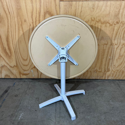 Wertzalit Flip Table by Gentas