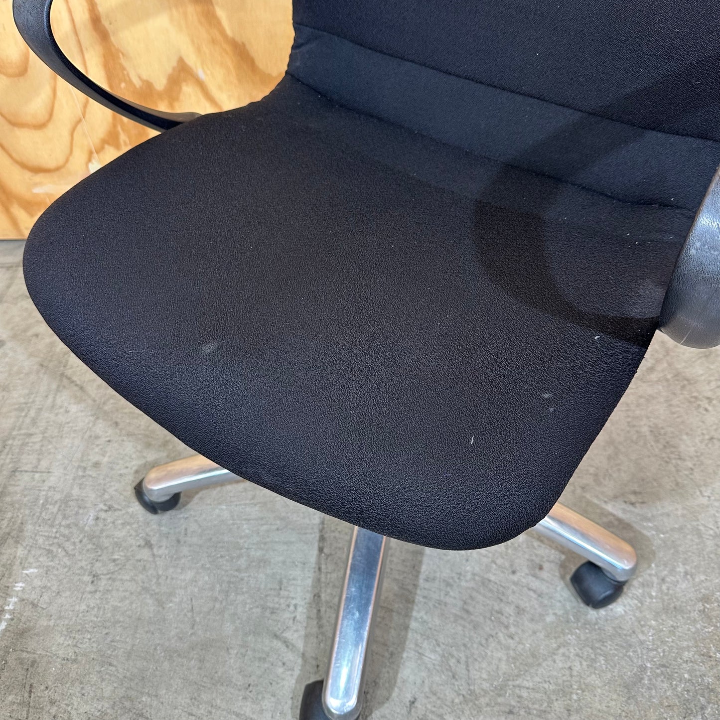 Black Meeting Room Swivel Chair