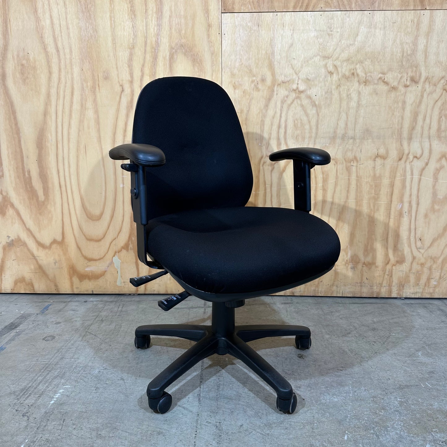 Black Corporate Task Chair with Arms