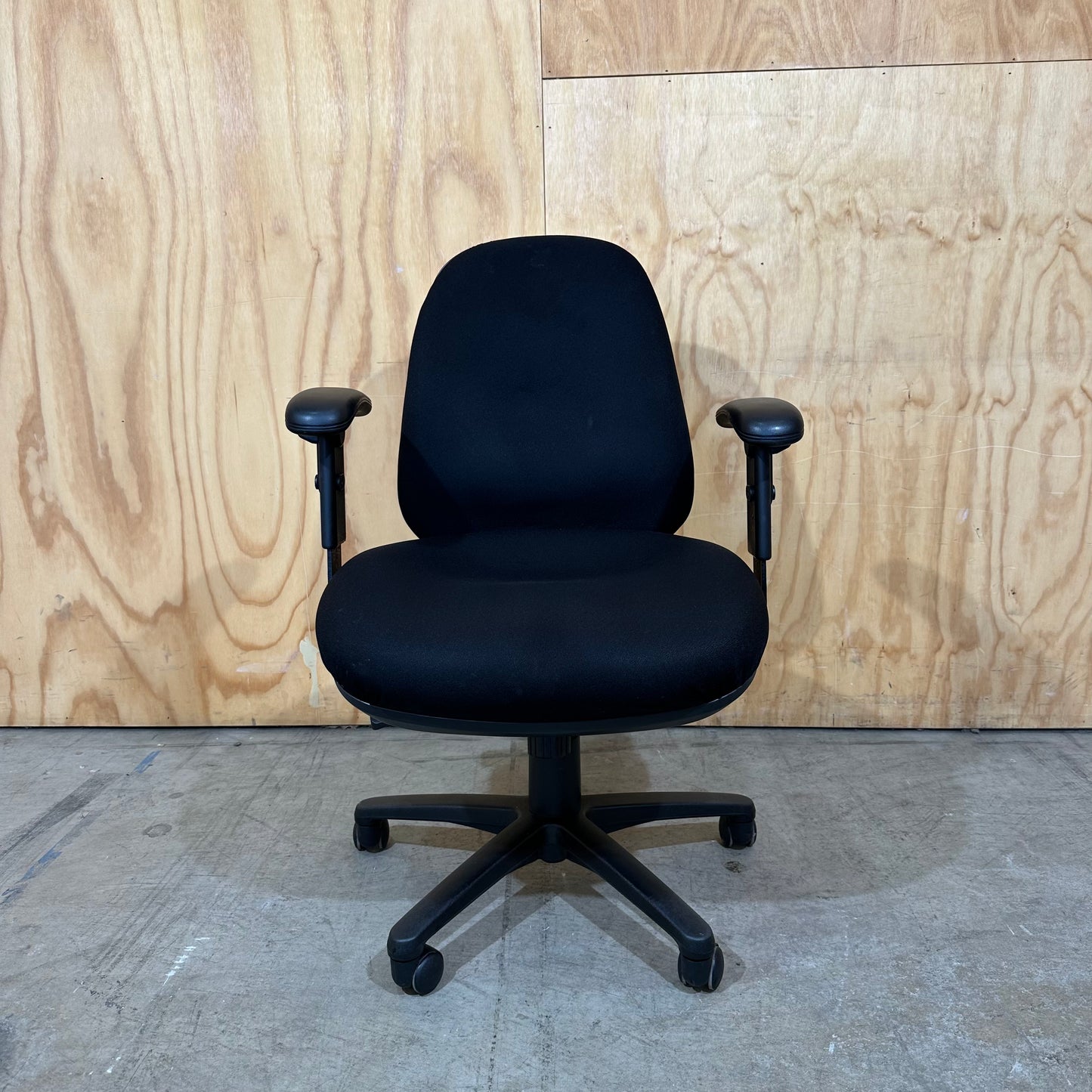 Black Corporate Task Chair with Arms