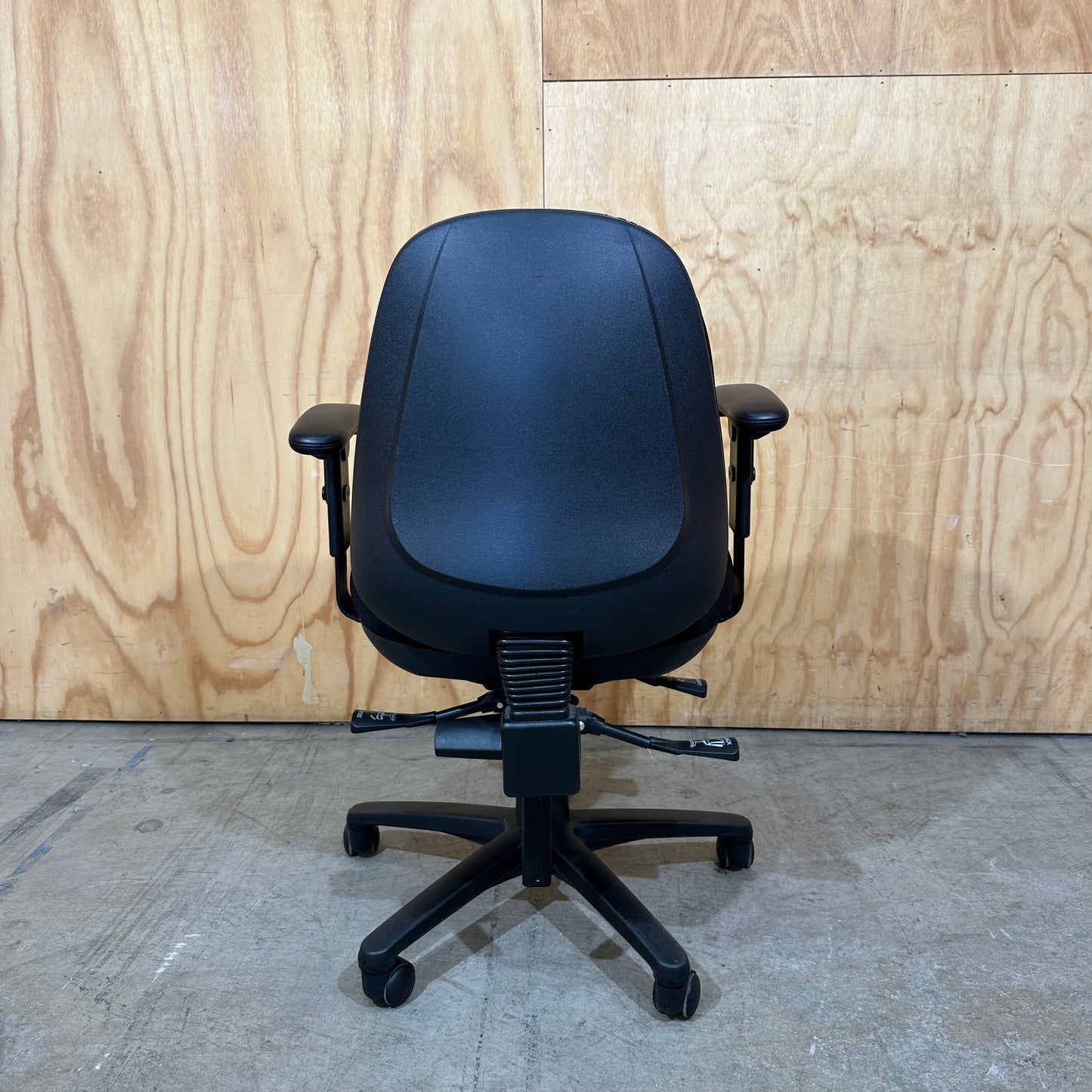 Black Corporate Task Chair with Arms