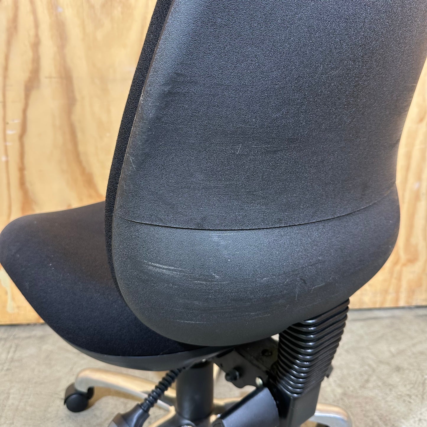 Mark Perry Task Chair