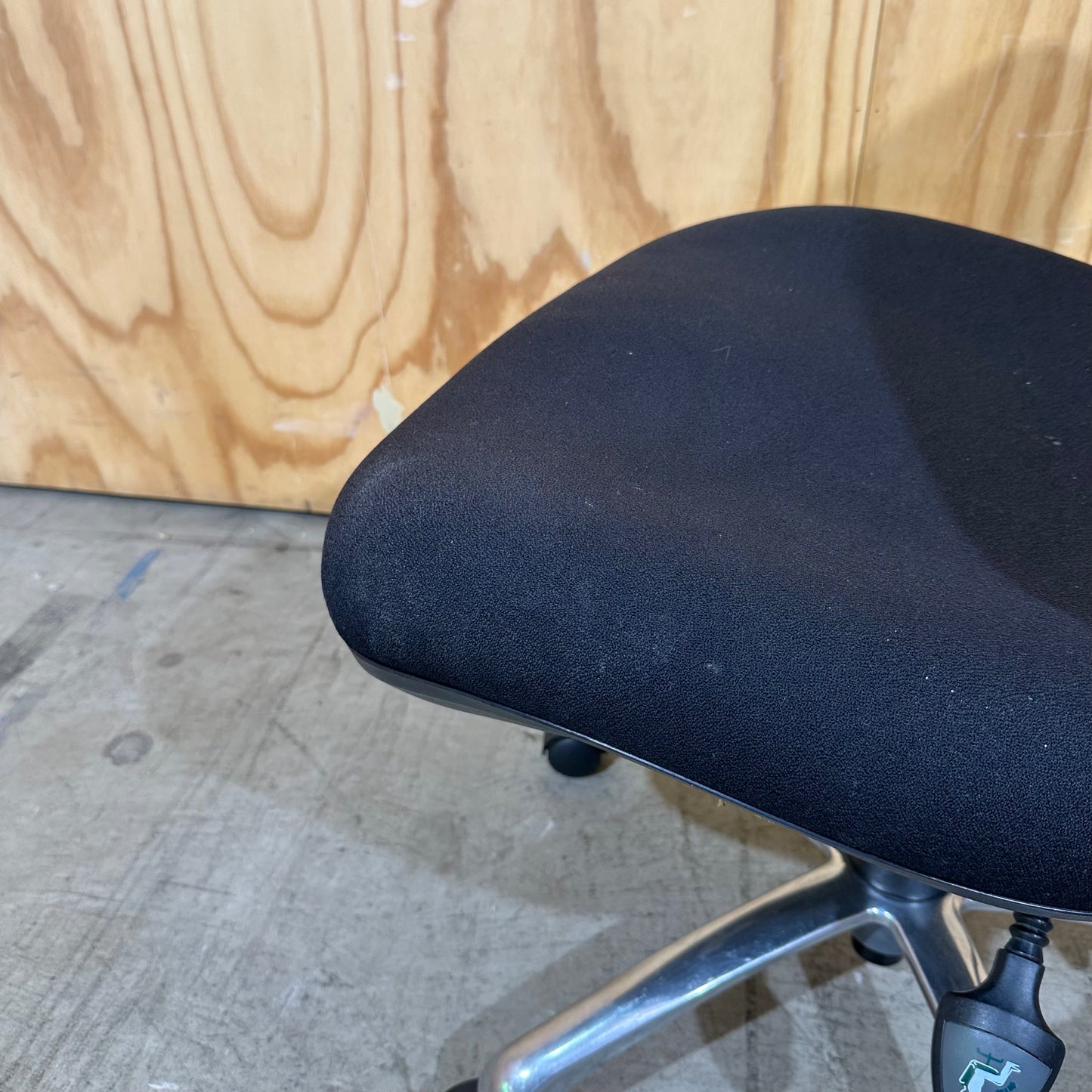 Mark Perry Task Chair