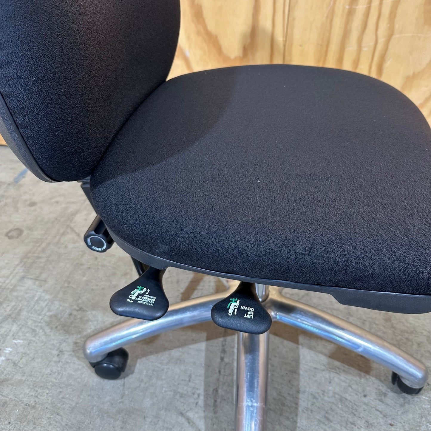 Black Stem Industries Task Chair