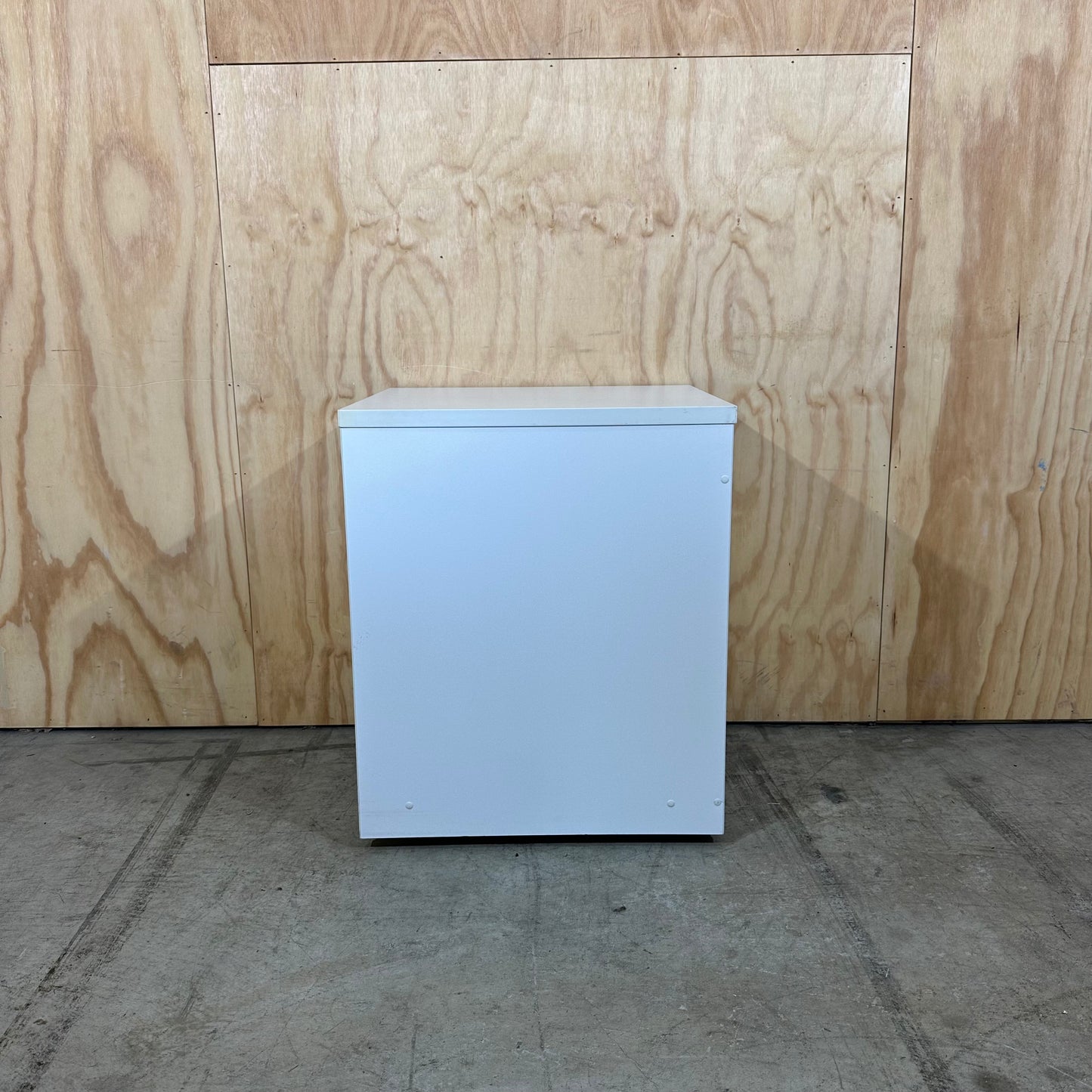 White 3 drawer pedestal with chrome handles