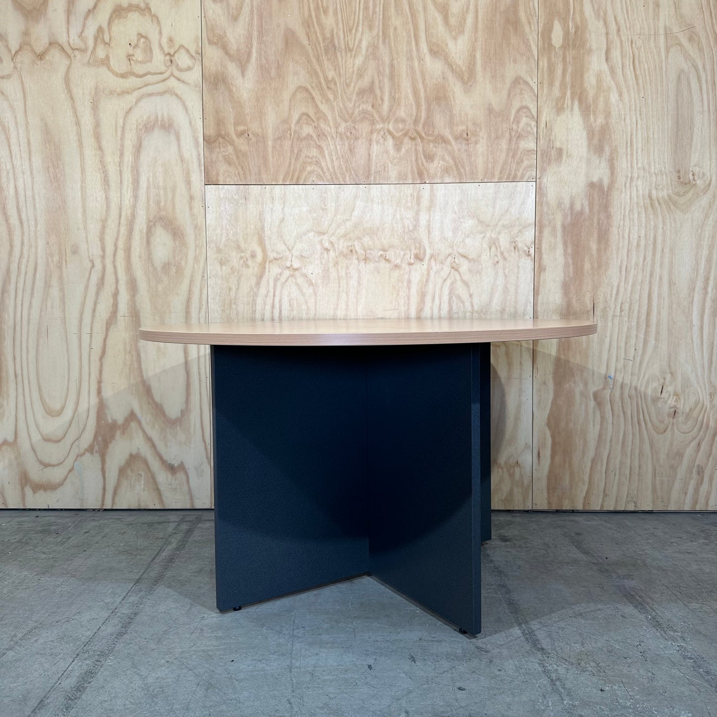 Large Circular Table