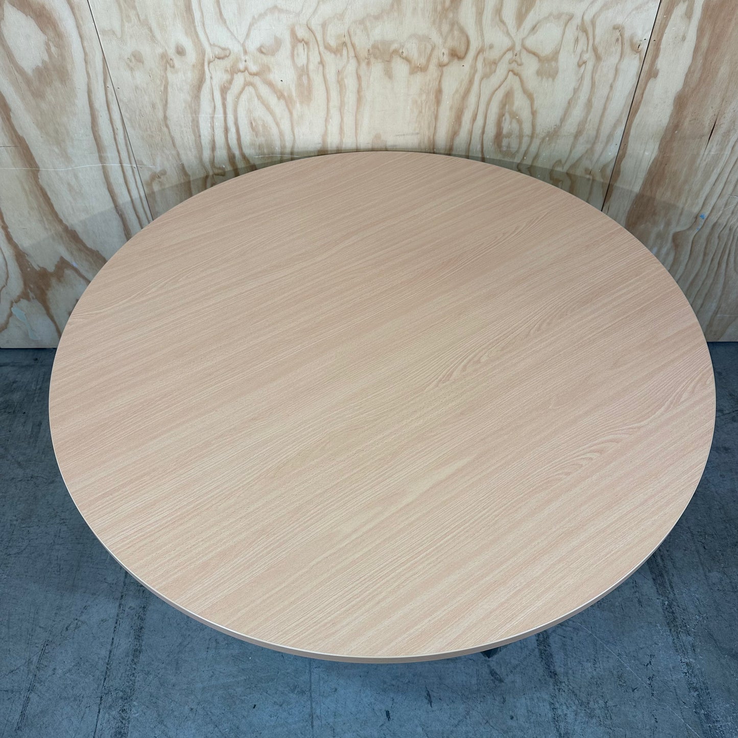 Large Circular Table