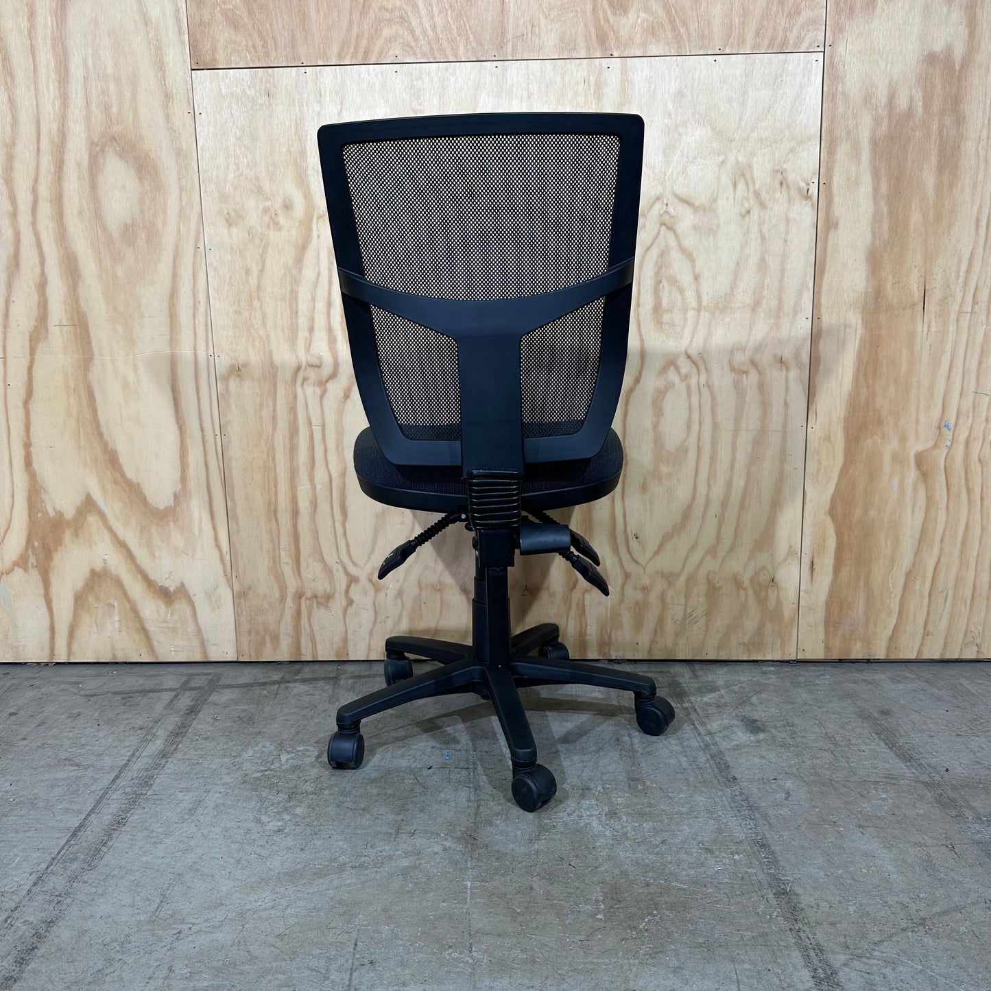 Charcoal Pattern Task Chair
