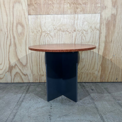 Round cafe table