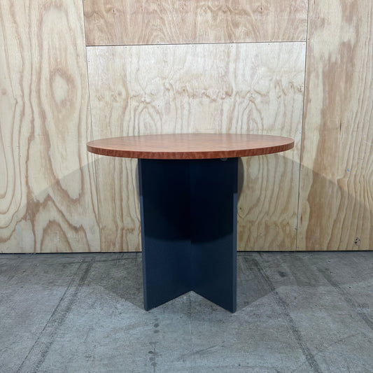 Round cafe table