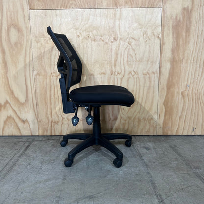 Pago Armless Matrix Mesh Deluxe Heavy Duty Chair on plastic base