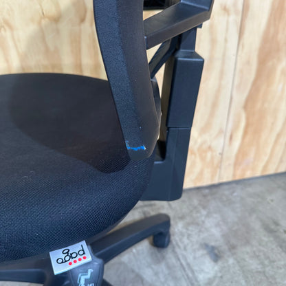 Pago Armless Matrix Mesh Deluxe Heavy Duty Chair on plastic base