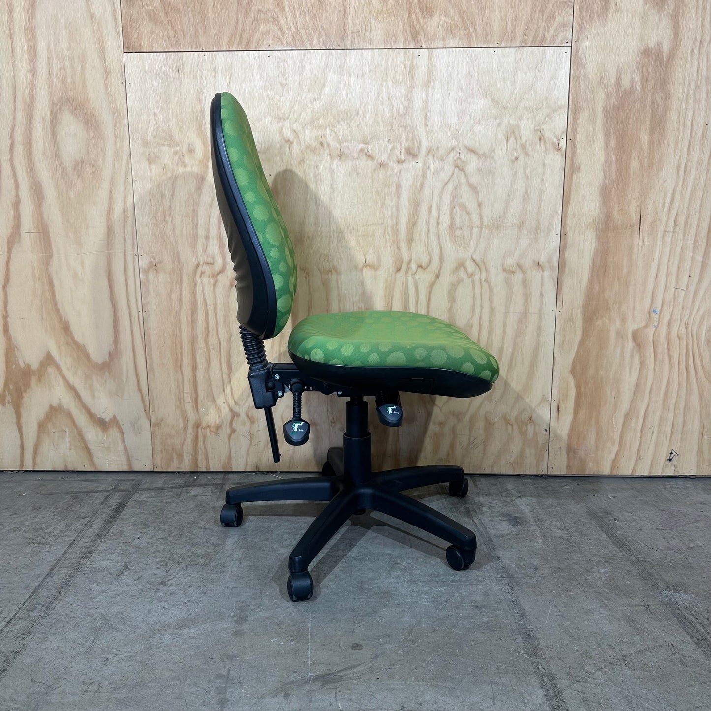 Green Spotted Task Chair