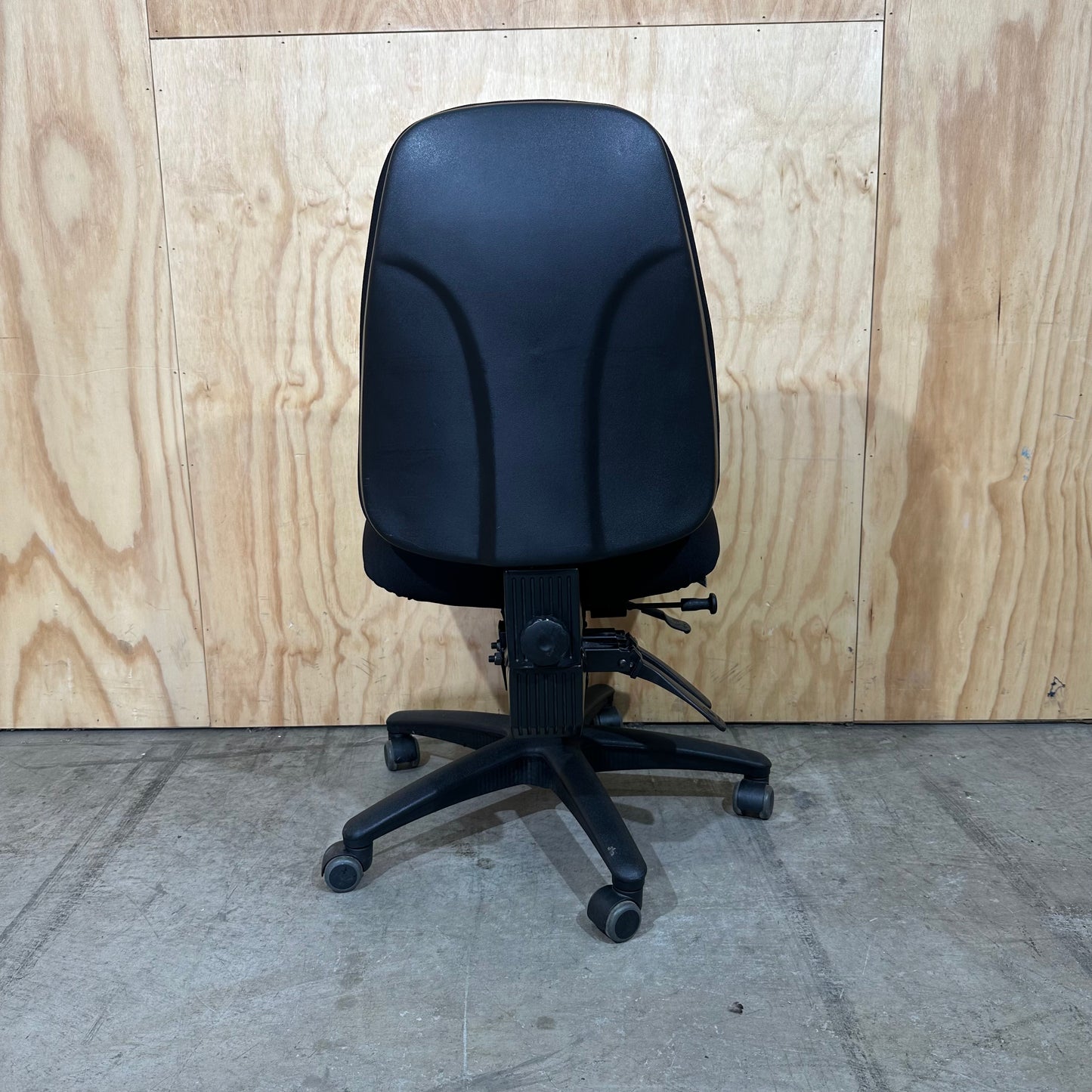 Stateline Medium Back Ergonomic Task Chair