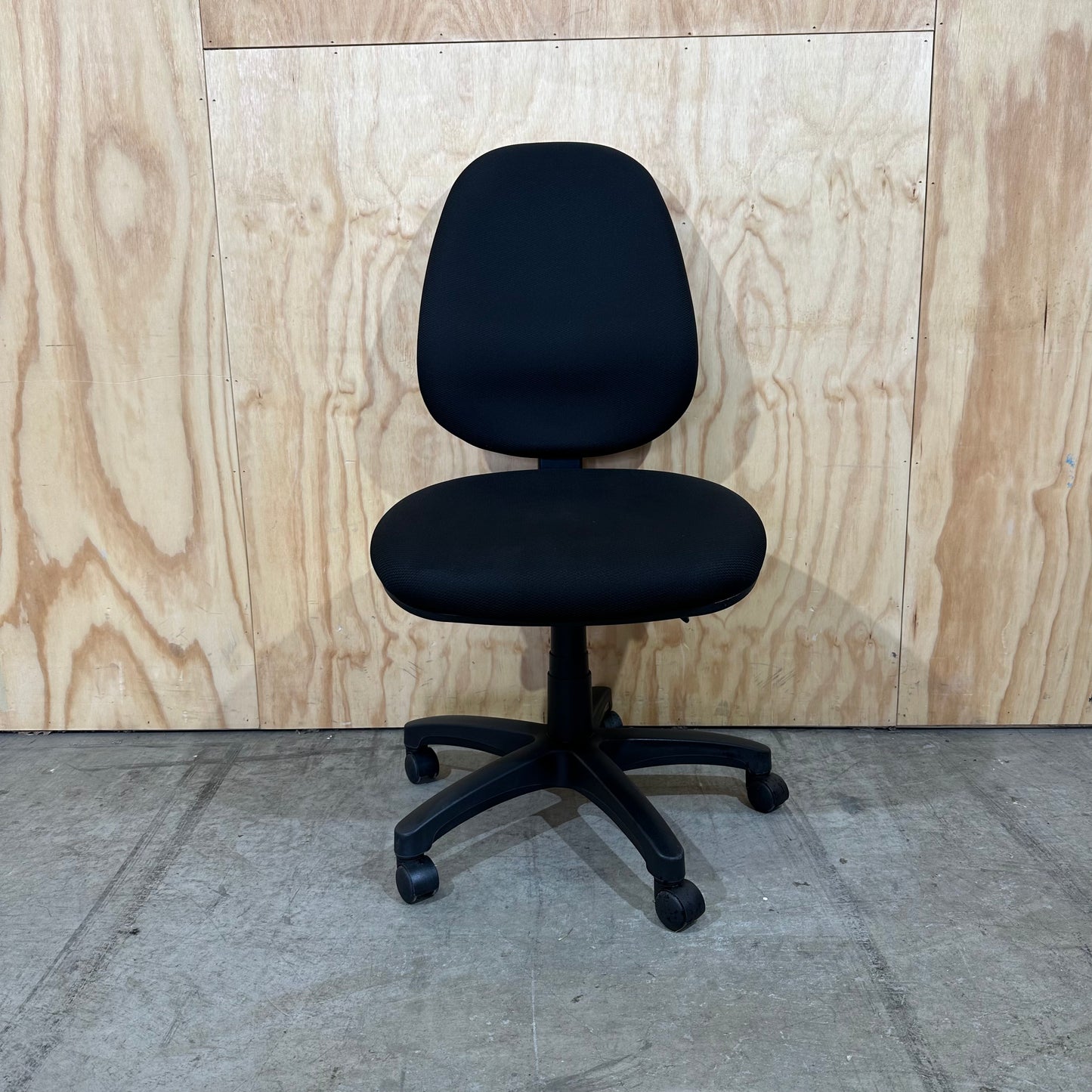Pago Ash Task Chair