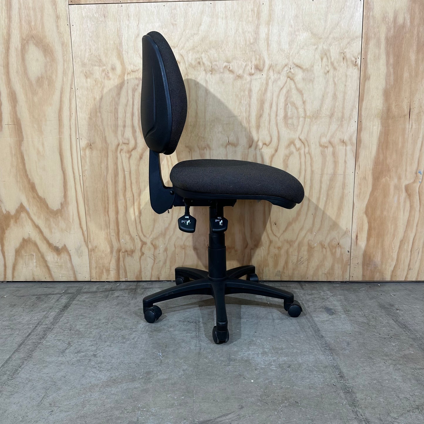 Grey Stem Task Chair