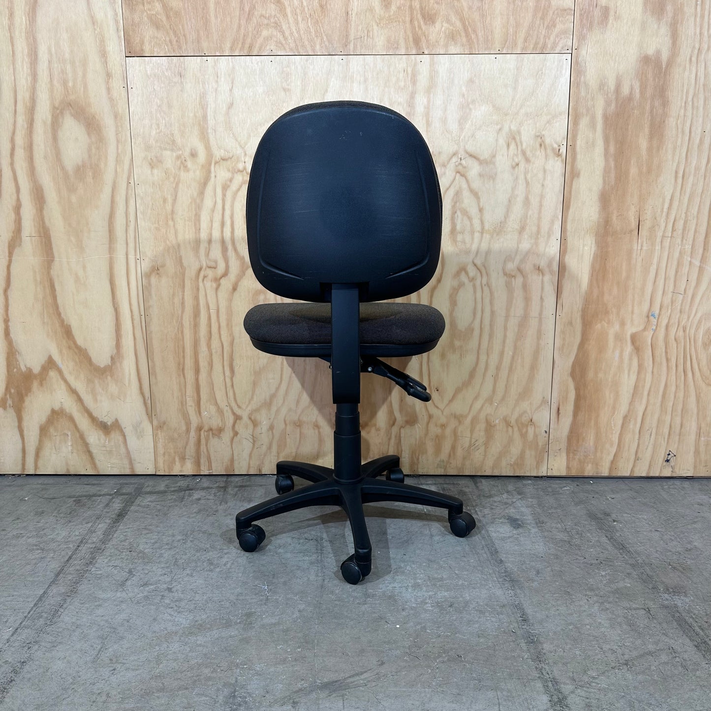 Grey Stem Task Chair