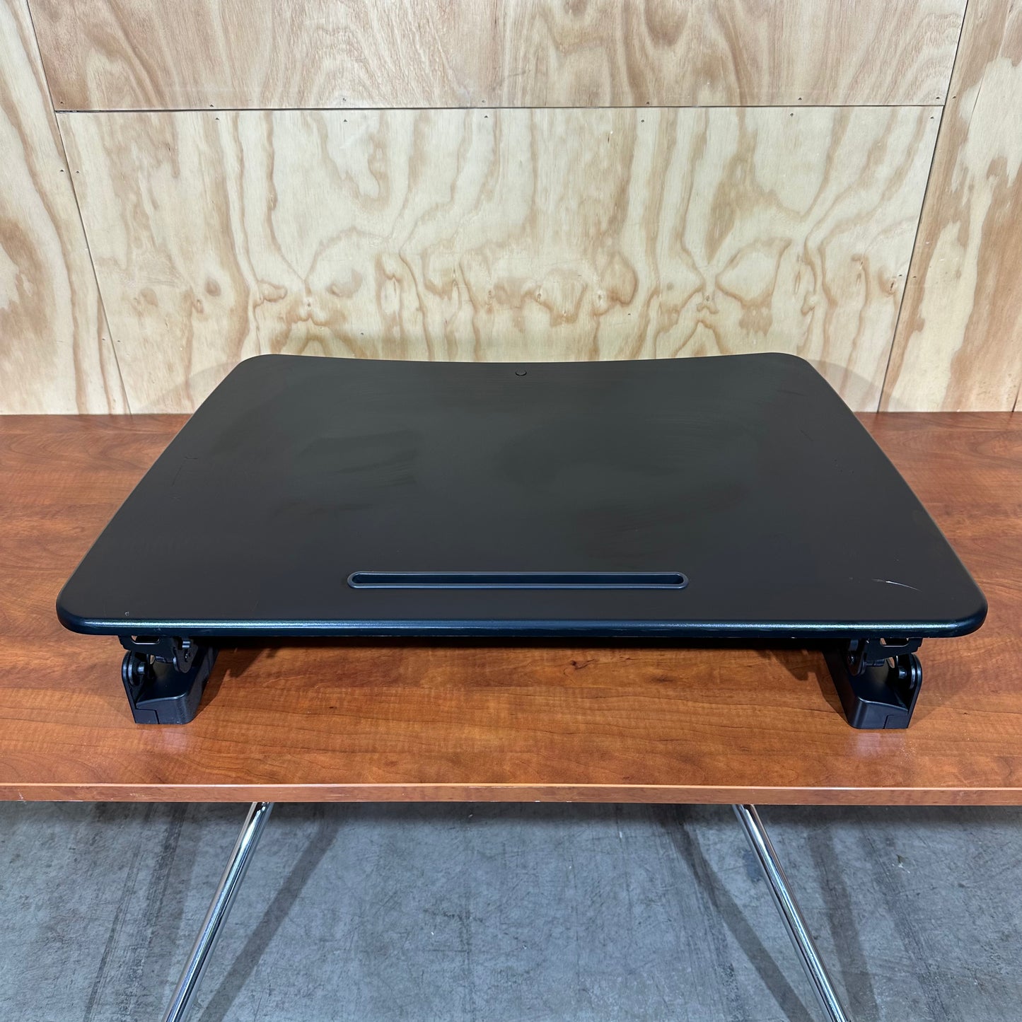 Manual Desk Riser with Curve