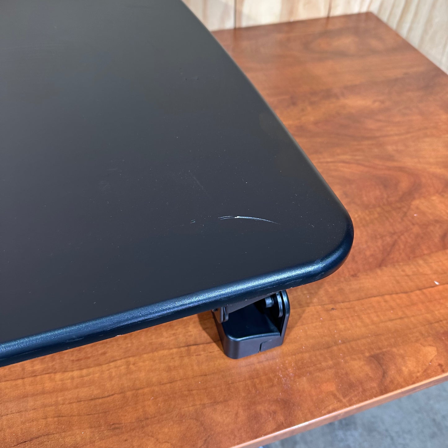 Manual Desk Riser with Curve