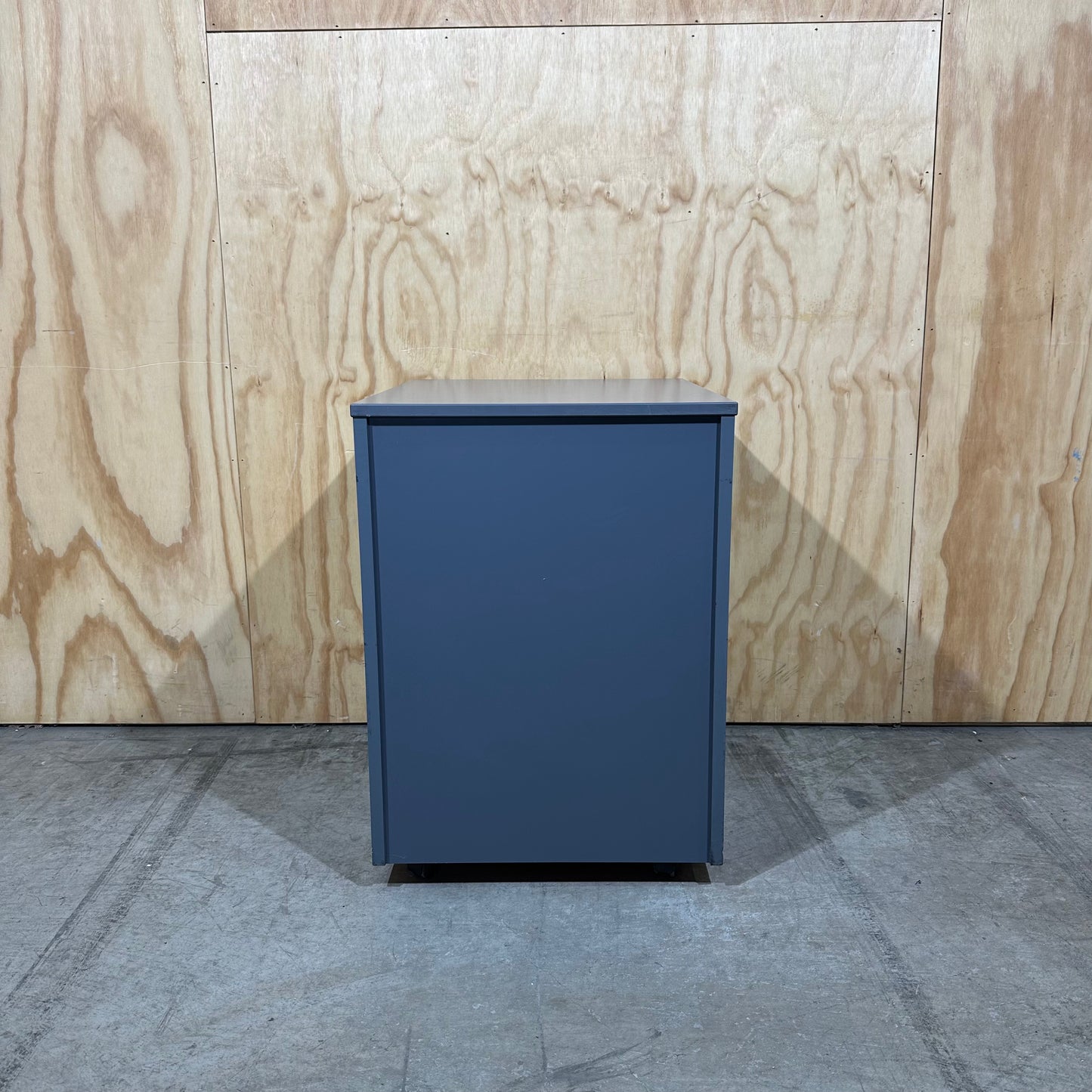 MDF Pedestal in Charcoal