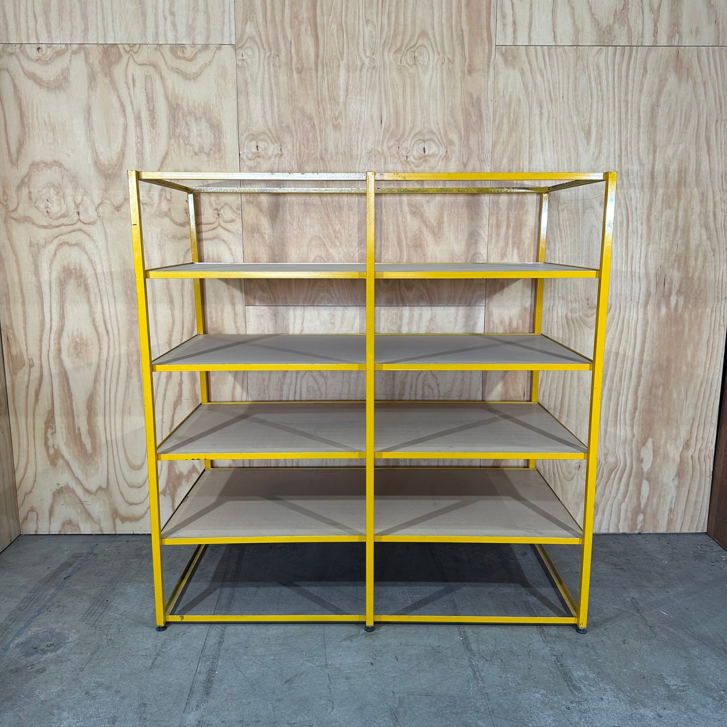 Industrial four-tier double-bay boltless shelving unit